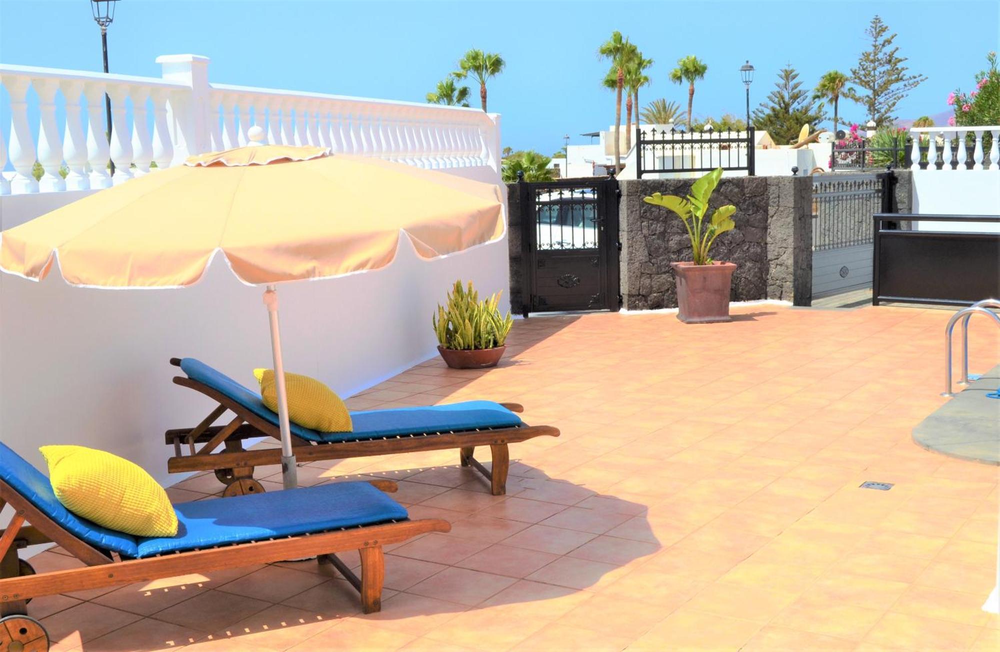 Grand Villa Famara Puerto Del Carmen Puerto del Carmen  Buitenkant foto